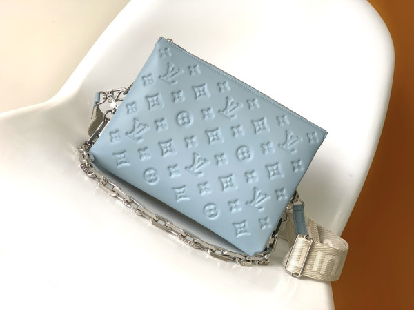 l**is V*t*n coussin pm-26*20*12cm