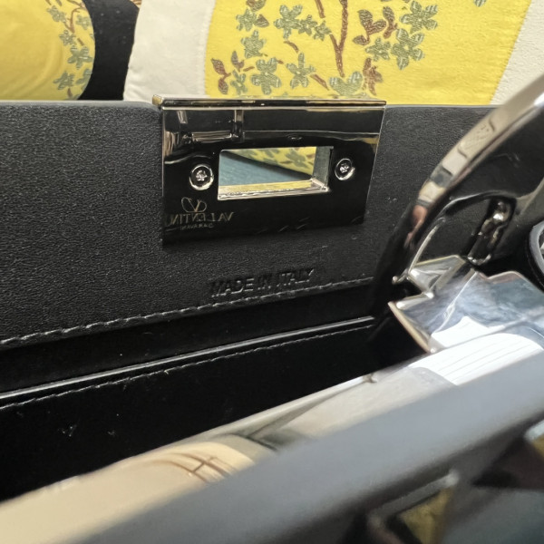 VALENTINO ROCKSTUD CALFSKIN CLUTCH