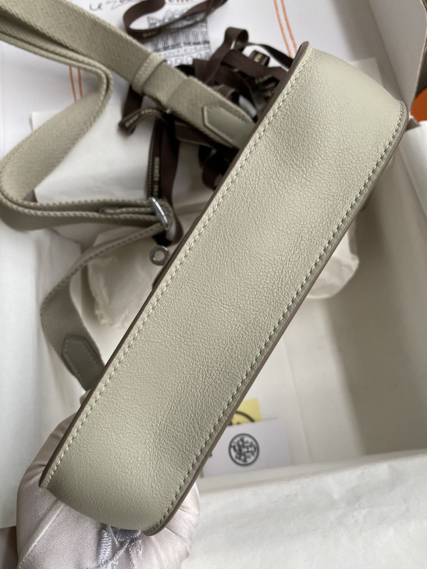 H**mes jypsiere mini bag in swift leather gris meyer