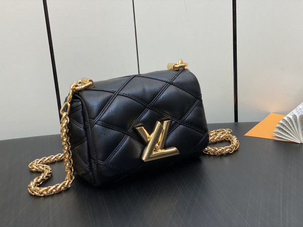 l**is V*t*n pico go-14-15*10*6.5cm
