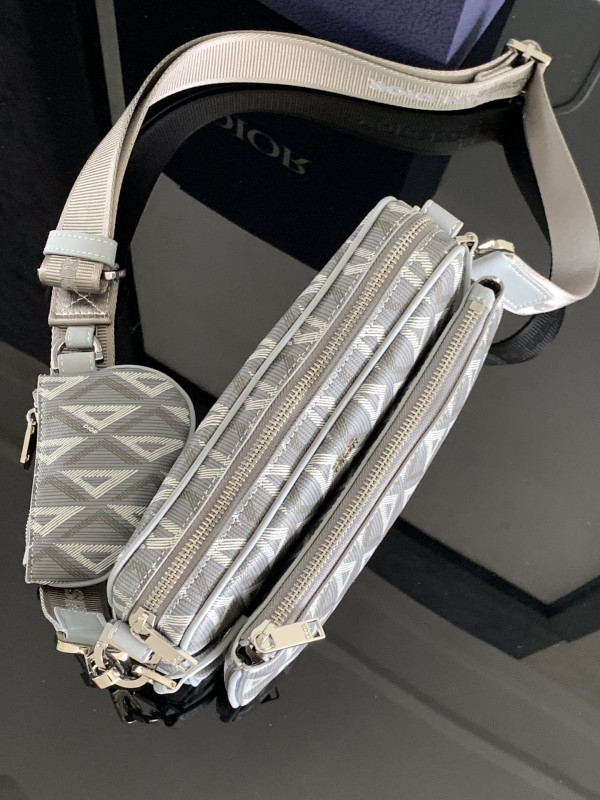 D*or saddle triple pouch