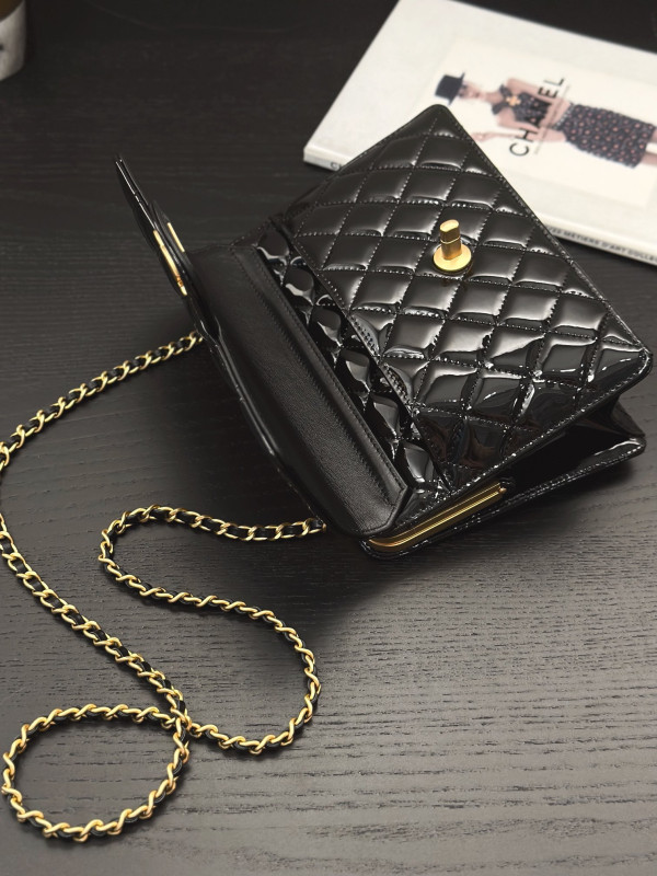 CL FLAP BAG