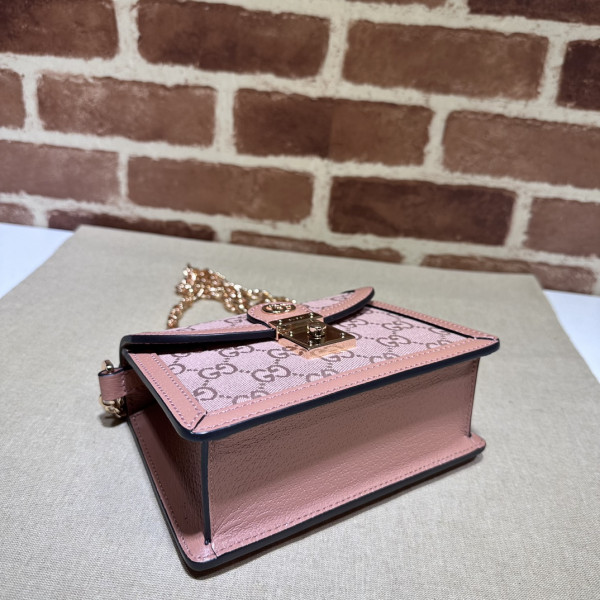 G*u*i gg matelassÉ small top handle bag