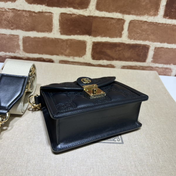 G*u*i gg matelassÉ small top handle bag