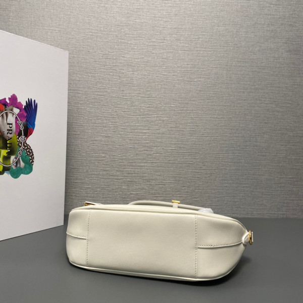 Pra*a leather handbag-31x16x11cm