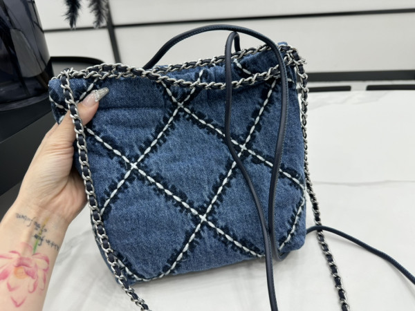 CL 22 MINI HANDBAG -23*18.5*6CM