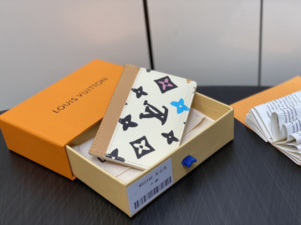 l**is V*t*n card holder-11*7*0.5cm