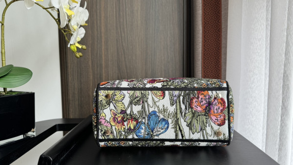 D*or medium lady d-lite bag-24-20-11cm