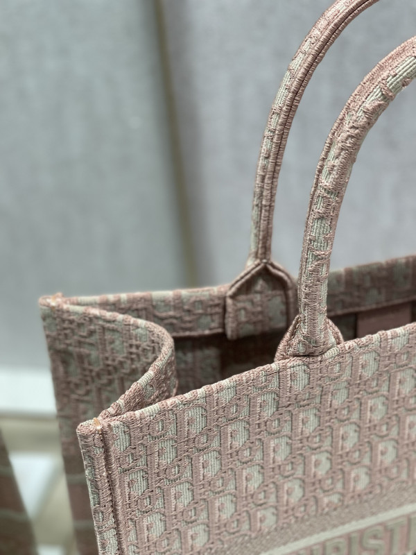 D*or book tote-41*32cm