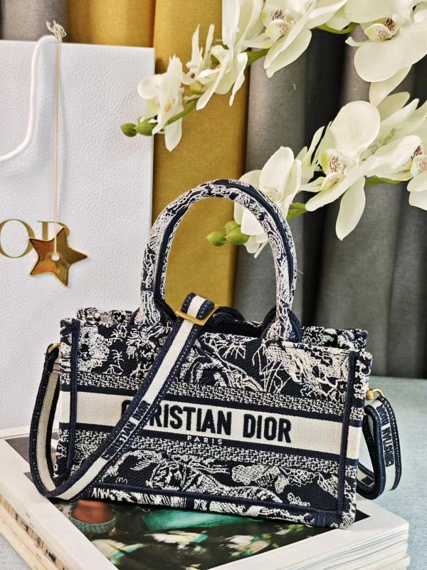 D*or mini book tote-21.5*13*7.5cm