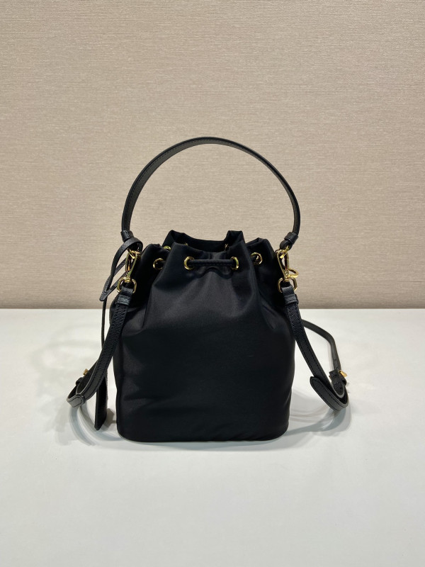Pra*a bucket bag-15.5*19.5*10cm