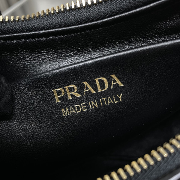 Pra*a arqué re-nylon and brushed leather shoulder bag-22.5*18.5*6cm
