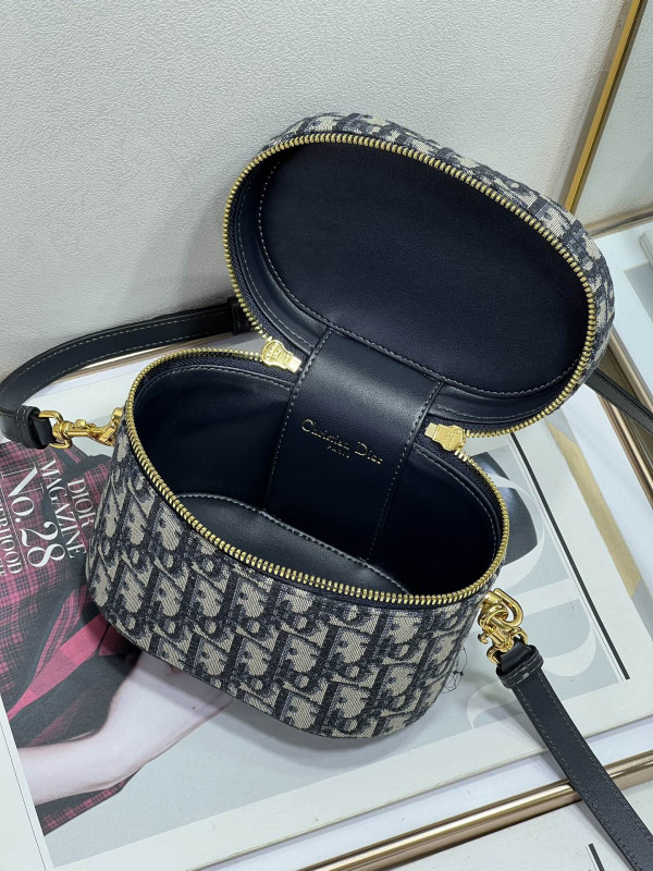D*or cd signature vanity case-16*11*9.5cm