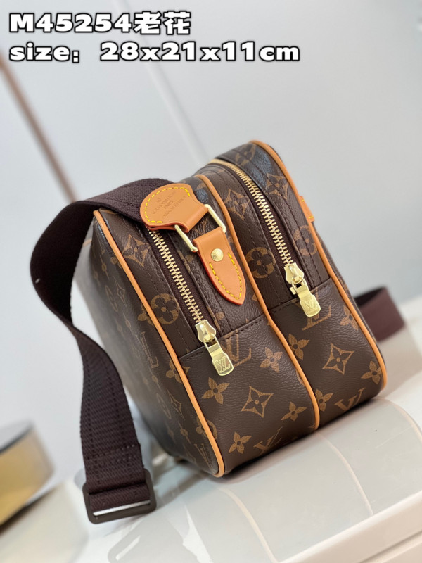 l**is V*t*n reporter bag-28*21*11cm
