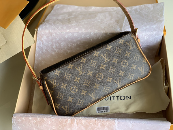l**is V*t*n vintage bag-30*11*13cm