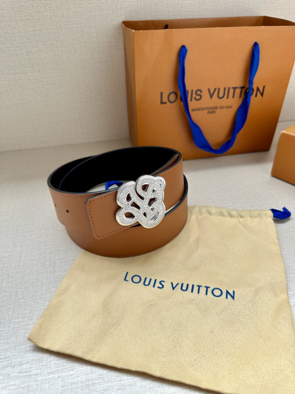 l**is V*t*n belt