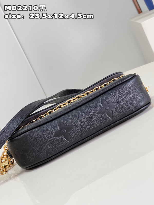 l**is V*t*n wallet on chain ivy-23.5*12*4.3cm