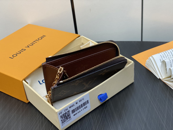 l**is V*t*n noa wallet-11*7*1.5cm