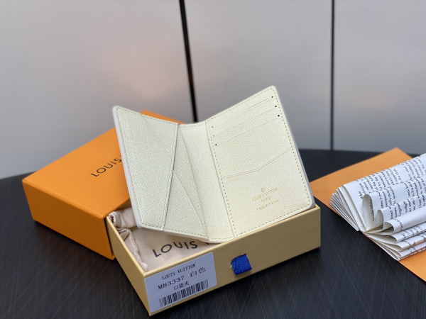 l**is V*t*n pocket organizer-7.5*11.1*1 cm