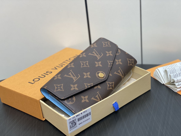 l**is V*t*n sarah wallet-19*10.5*2cm