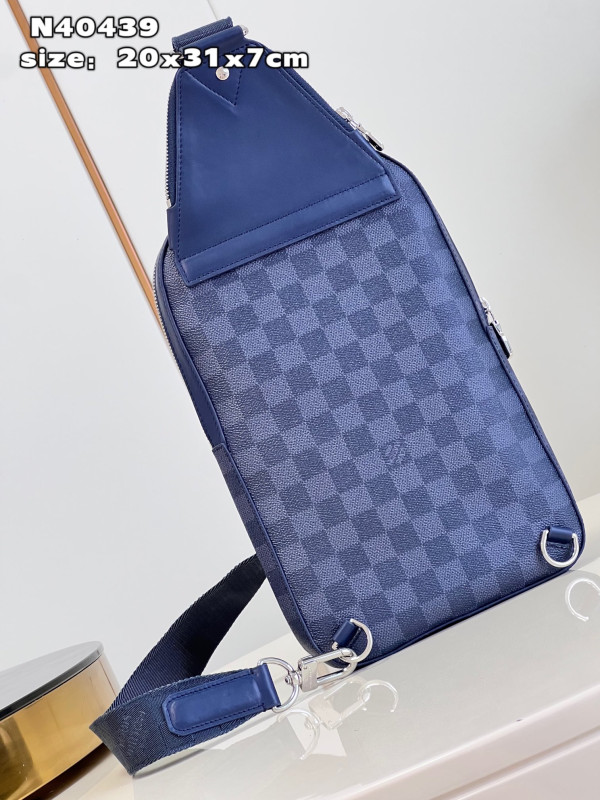 l**is V*t*n avenue slingbag nm