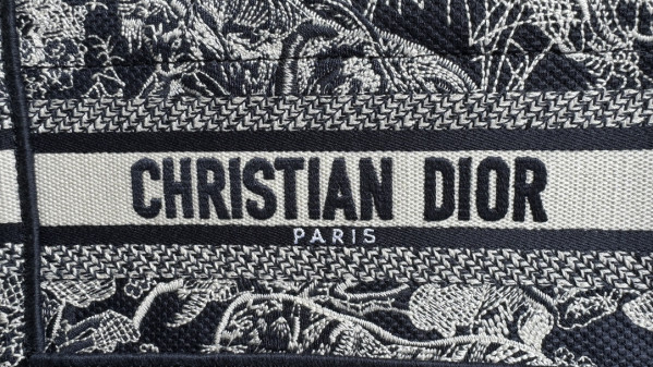 D*or mini book tote-21.5*13*7.5cm