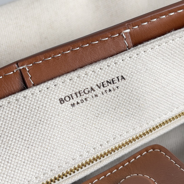 Bo*te*ga ve*ne*ta small andiamo-25*22*10.5cm