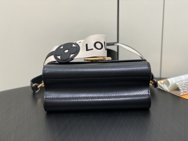 l**is V*t*n twist mm-23*17*9.5cm