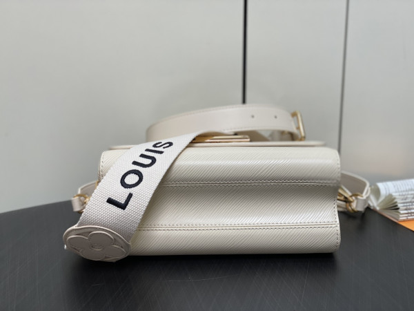 l**is V*t*n twist mm-23*17*9.5cm