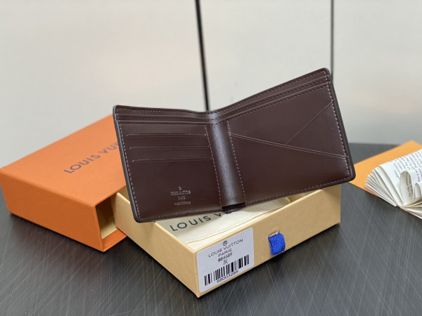 l**is V*t*n multiple wallet-11.5*9*1.5cm