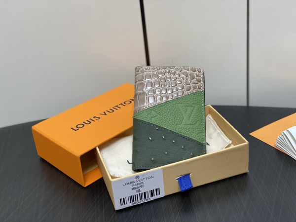 l**is V*t*n pocket organizer-7.5*11.1*1 cm
