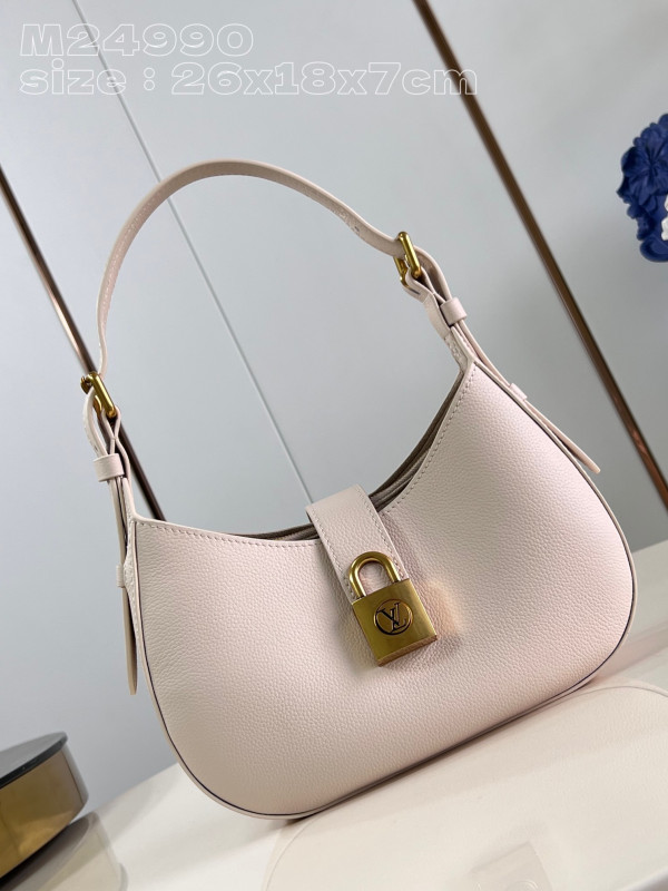 l**is V*t*n low key shoulder bag-26*18*7cm