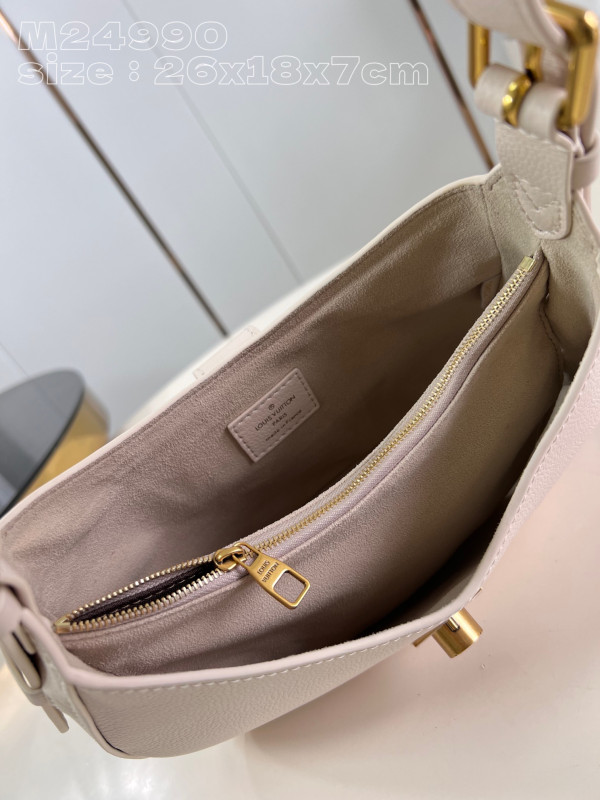 l**is V*t*n low key shoulder bag-26*18*7cm