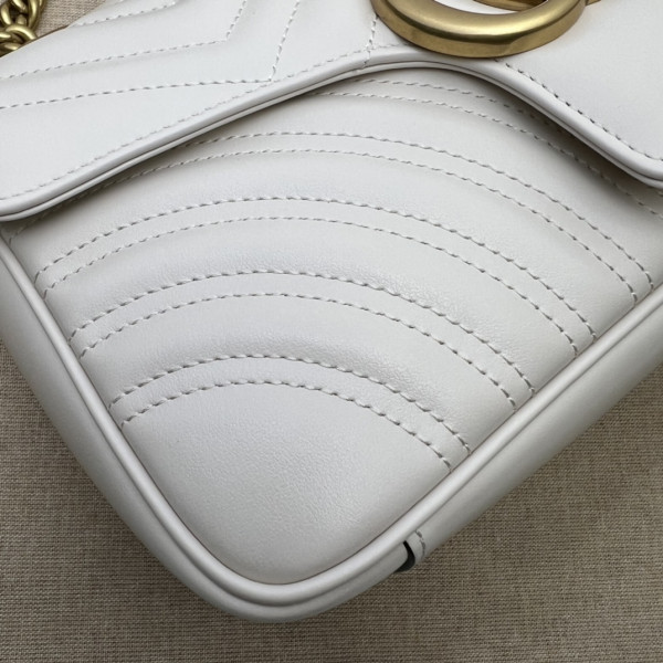 G*u*i gg marmont 26cm