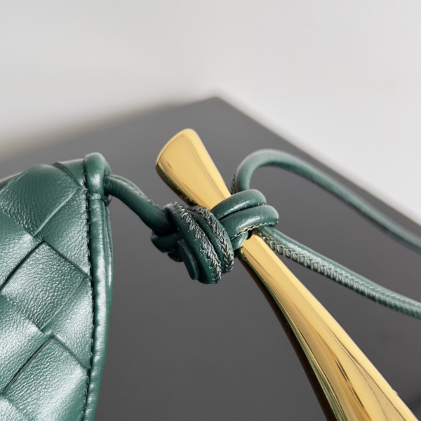Bo*te*ga ve*ne*ta mini sardine top handle bag