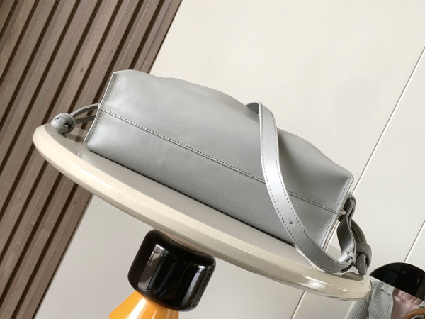 LOEWE Flamenco clutch- 24.5*30*10.5cm