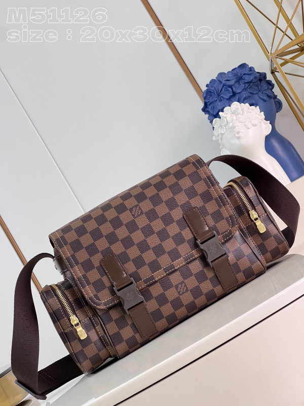 l**is V*t*n camera bag-20*30*12cm