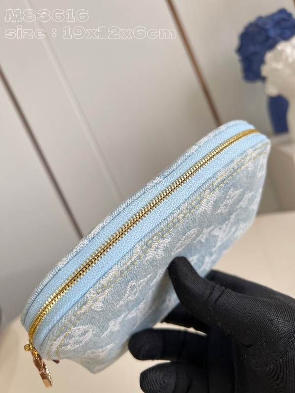 l**is V*t*n pochette cosmétique pm