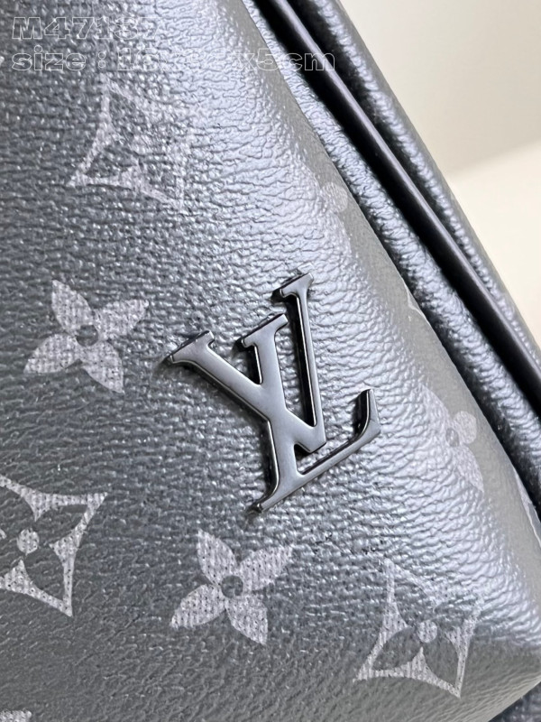 l**is V*t*n avenue slingbag-16*33*5.7cm