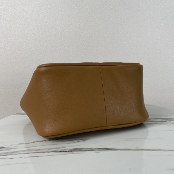 Pra*a medium leather handbag-25*18.5*12.5cm