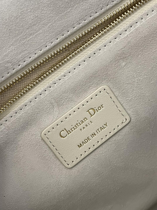 medium D*or book tote-36.5*28*17.5cm