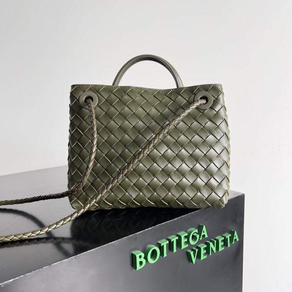 Bo*te*ga ve*ne*ta small andiamo-25*22*10.5cm
