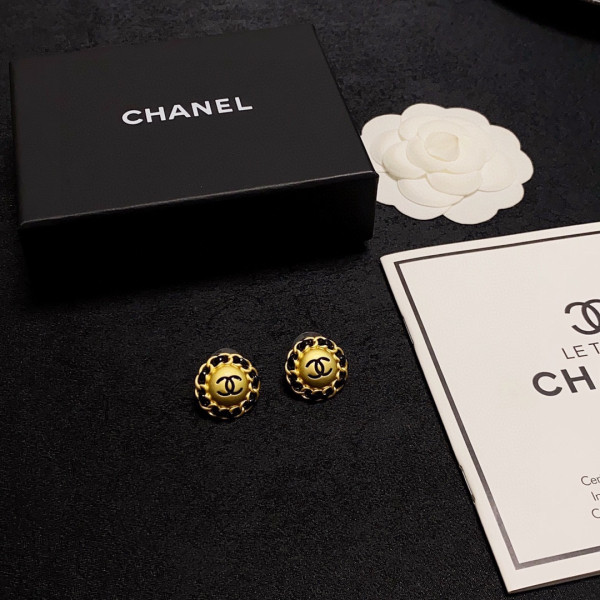 CL EARRINGS