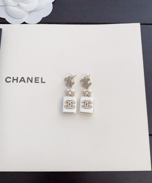 CL EARRINGS