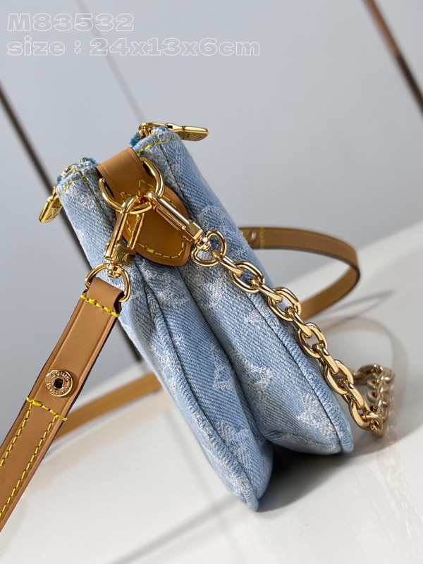 l**is V*t*n liv pochette double -24.5*13.5*6.5cm