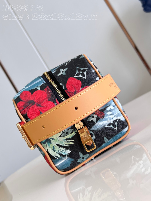 l**is V*t*n locker dopp kit bag-23*13*12cm