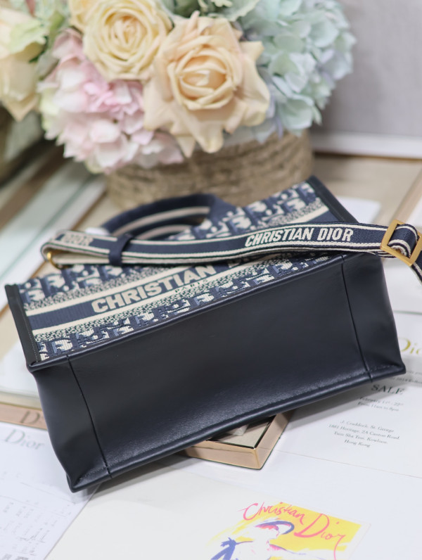 D*or east-west book tote-27*14*11cm