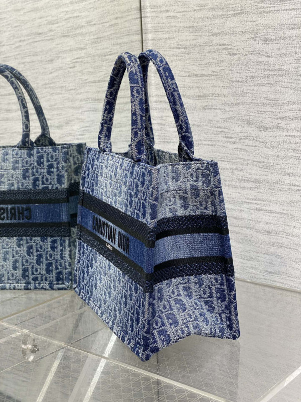 small D*or book tote-26cm