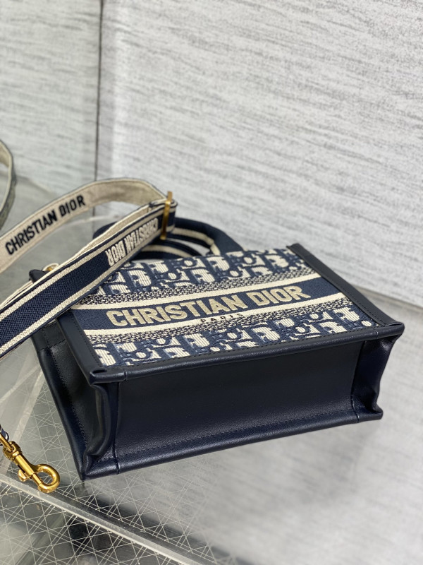 D*or mini book tote-21.5*13*7.5cm