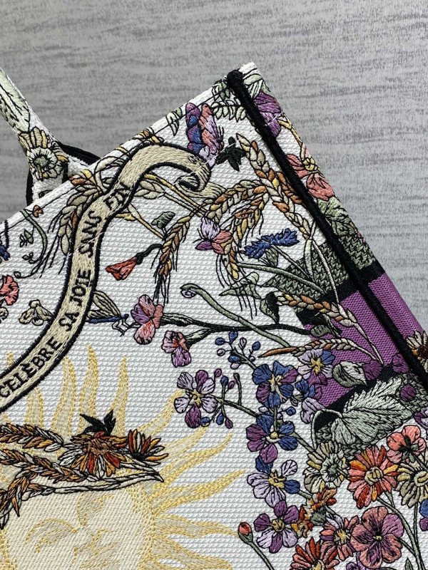 medium D*or book tote-36*18*28cm